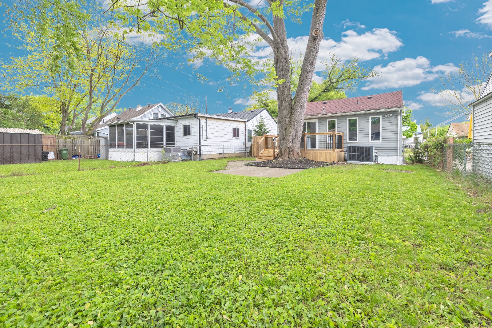 Pre-Inspected Bungalow in South Walkerville — Move In Ready - Photo 8