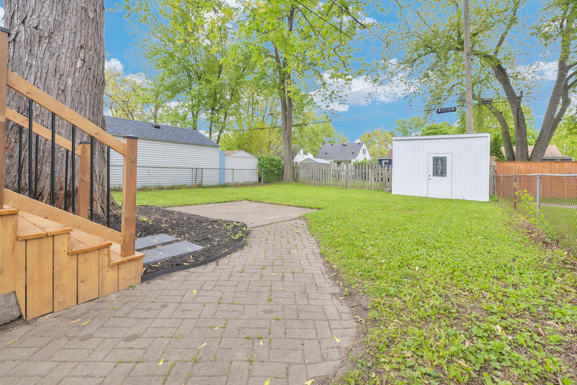 Pre-Inspected Bungalow in South Walkerville — Move In Ready - Photo 10