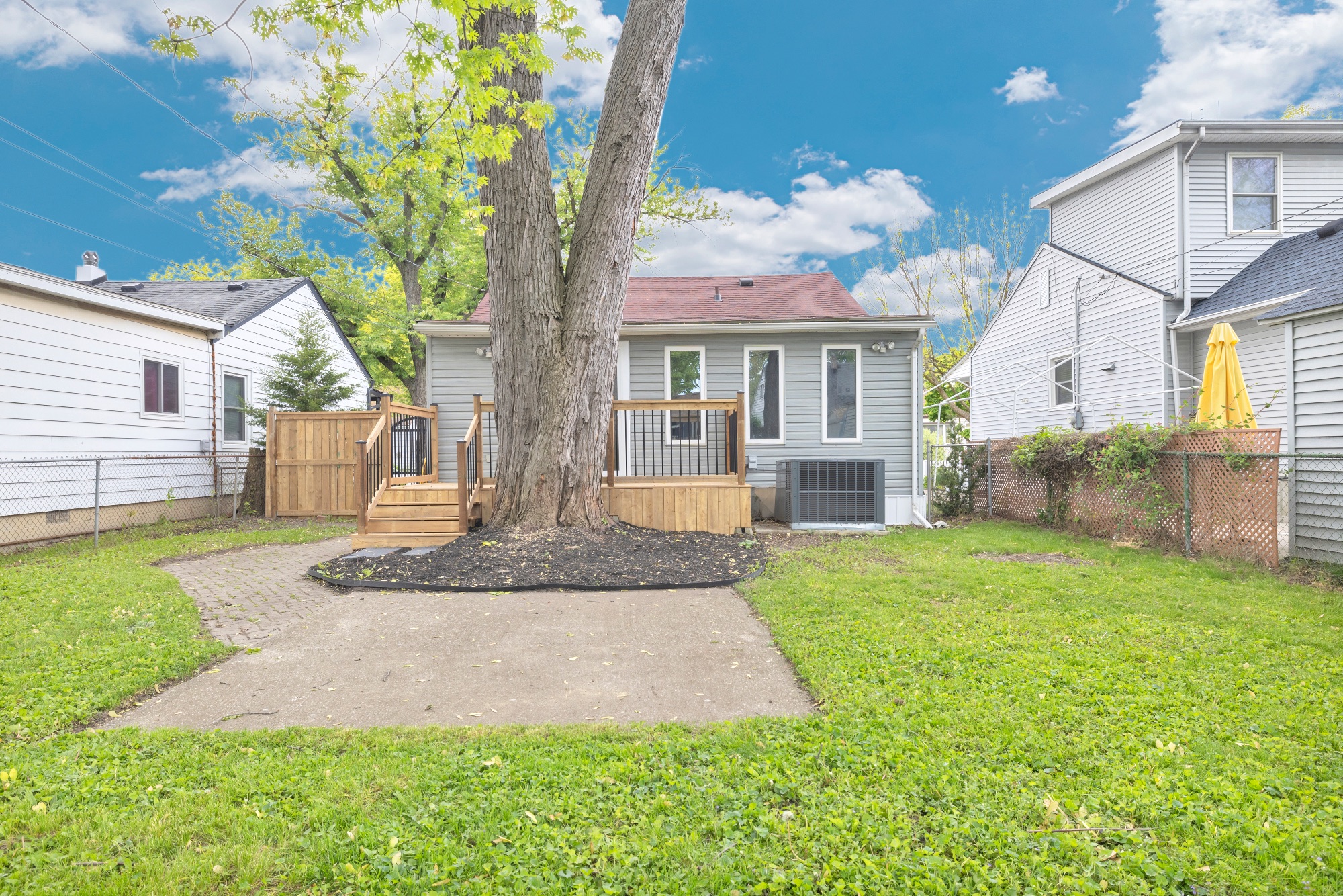 Pre-Inspected Bungalow in South Walkerville — Move In Ready - Photo 4