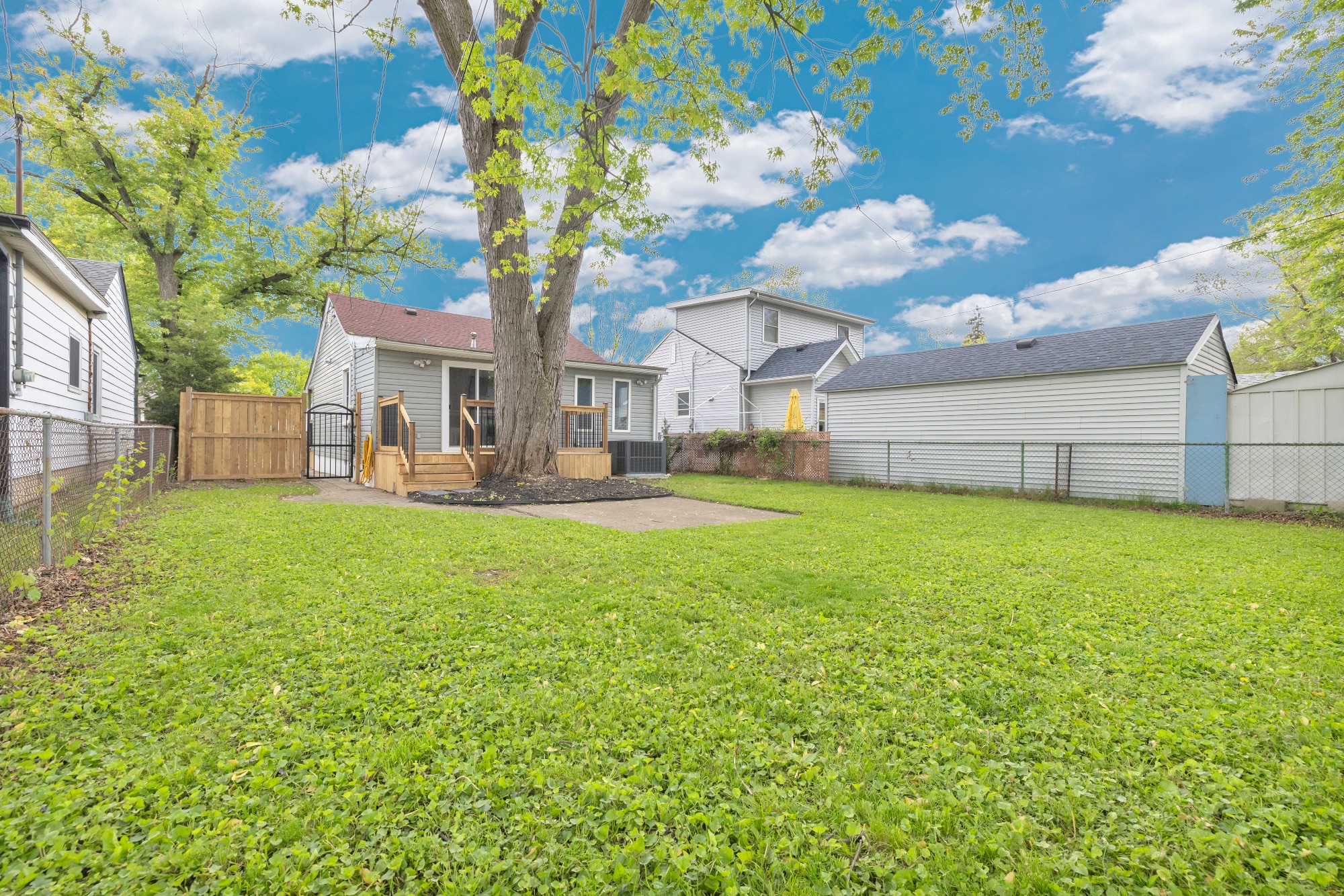 Pre-Inspected Bungalow in South Walkerville — Move In Ready - Photo 5