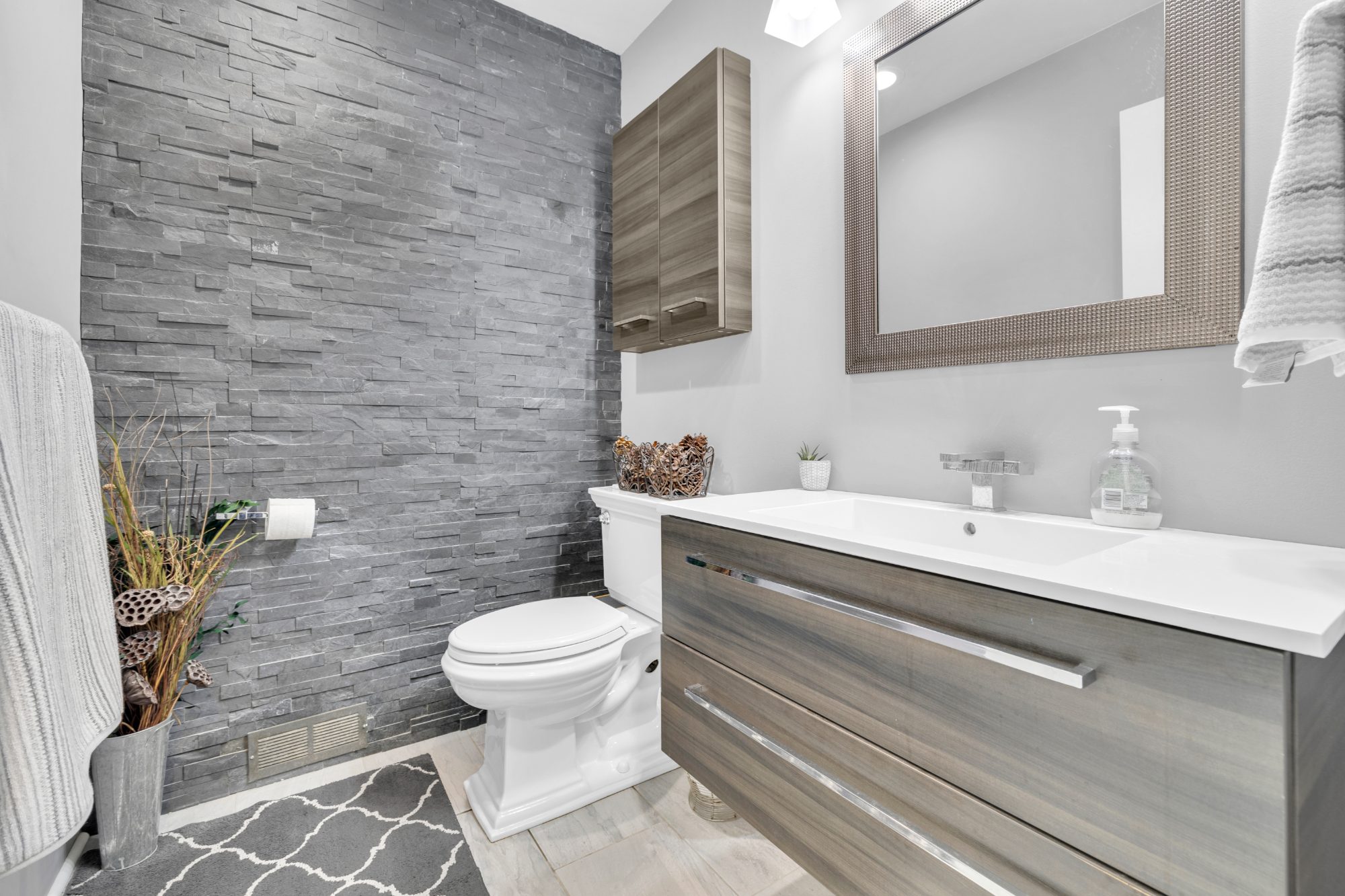 2048 Eugeni, Tecumseh, Ontario - Photo 7