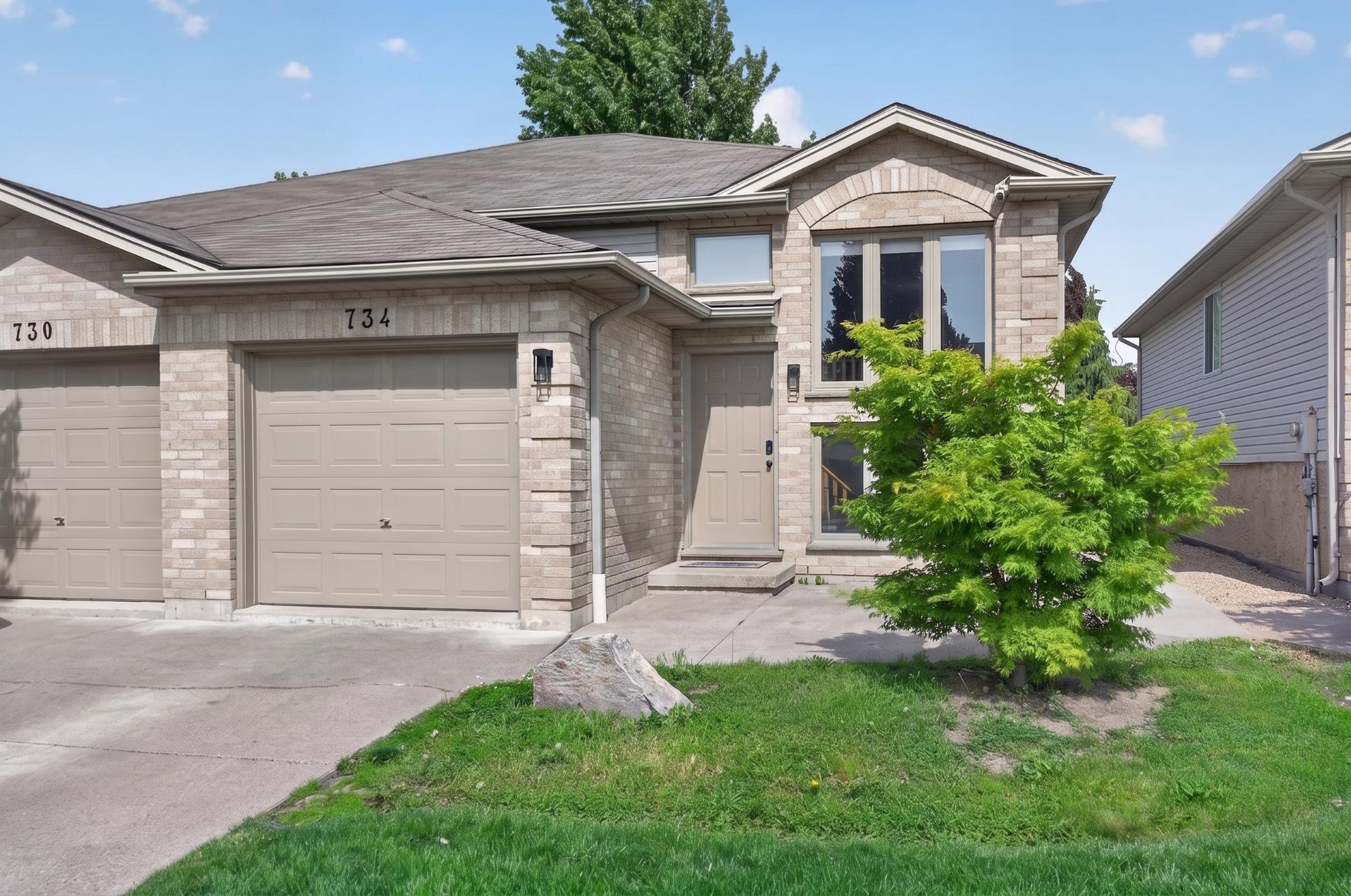 Front entry and garage close-up