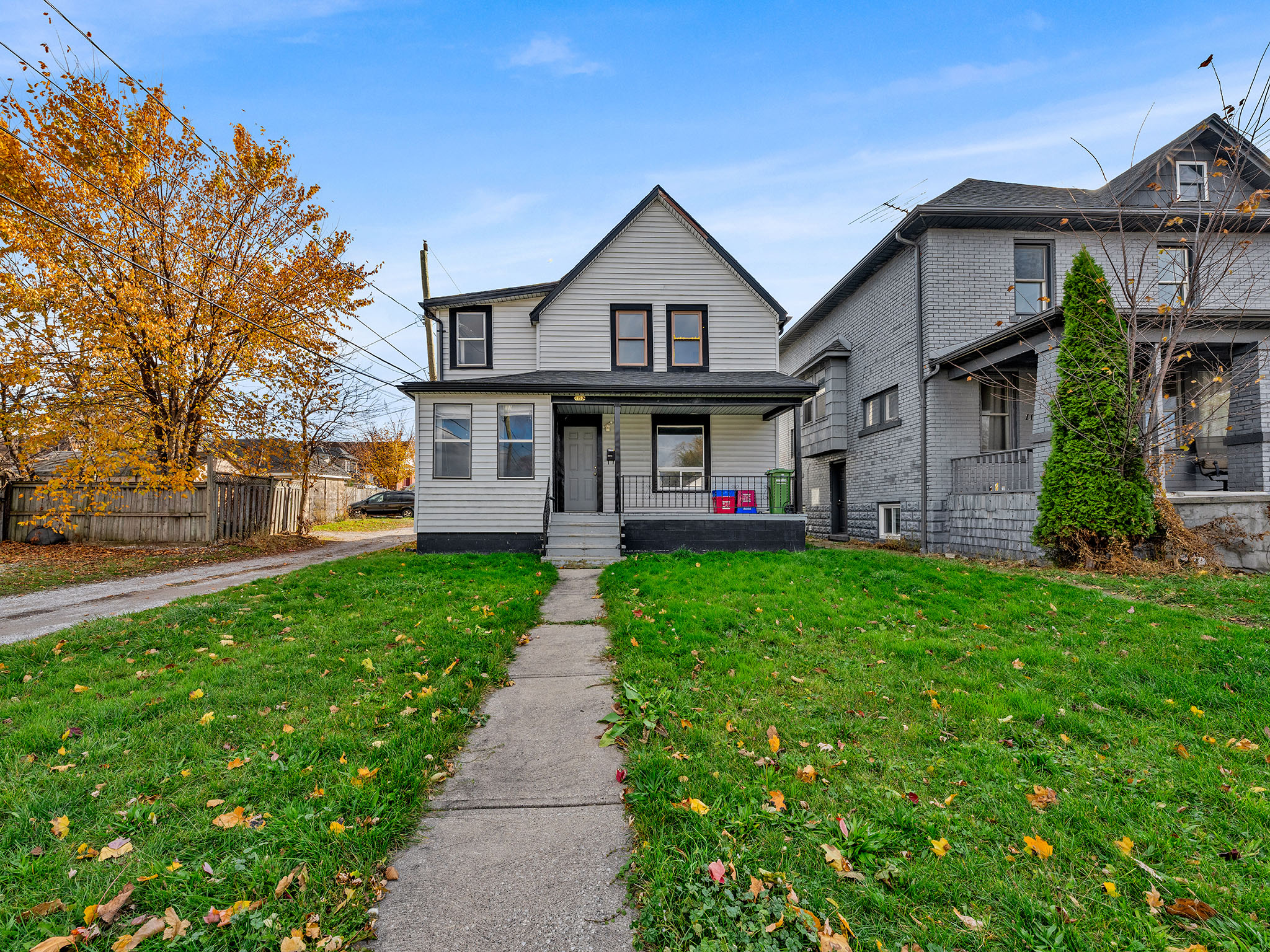 Tenanted Walkerville Duplex — Two Units, Steady Income, 1.5-Car Garage - Photo 7