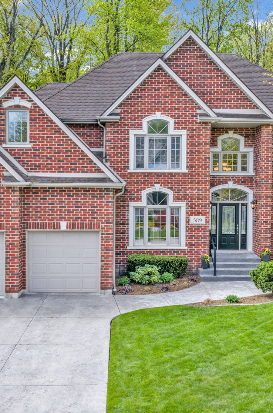 389 Bel Air Circle, Lakeshore, Ontario - Photo 1