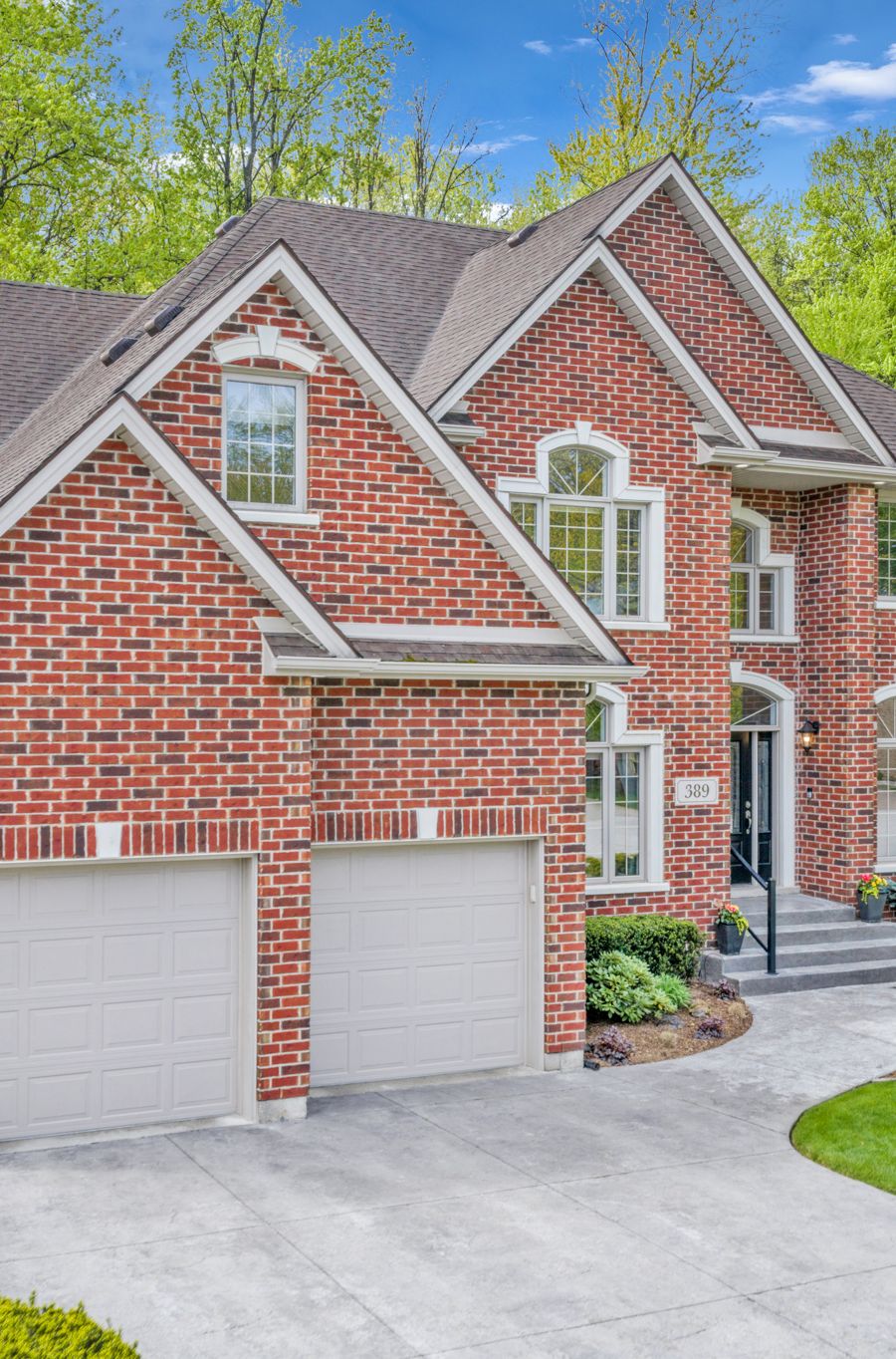 389 Bel Air Circle, Lakeshore, Ontario - Photo 2
