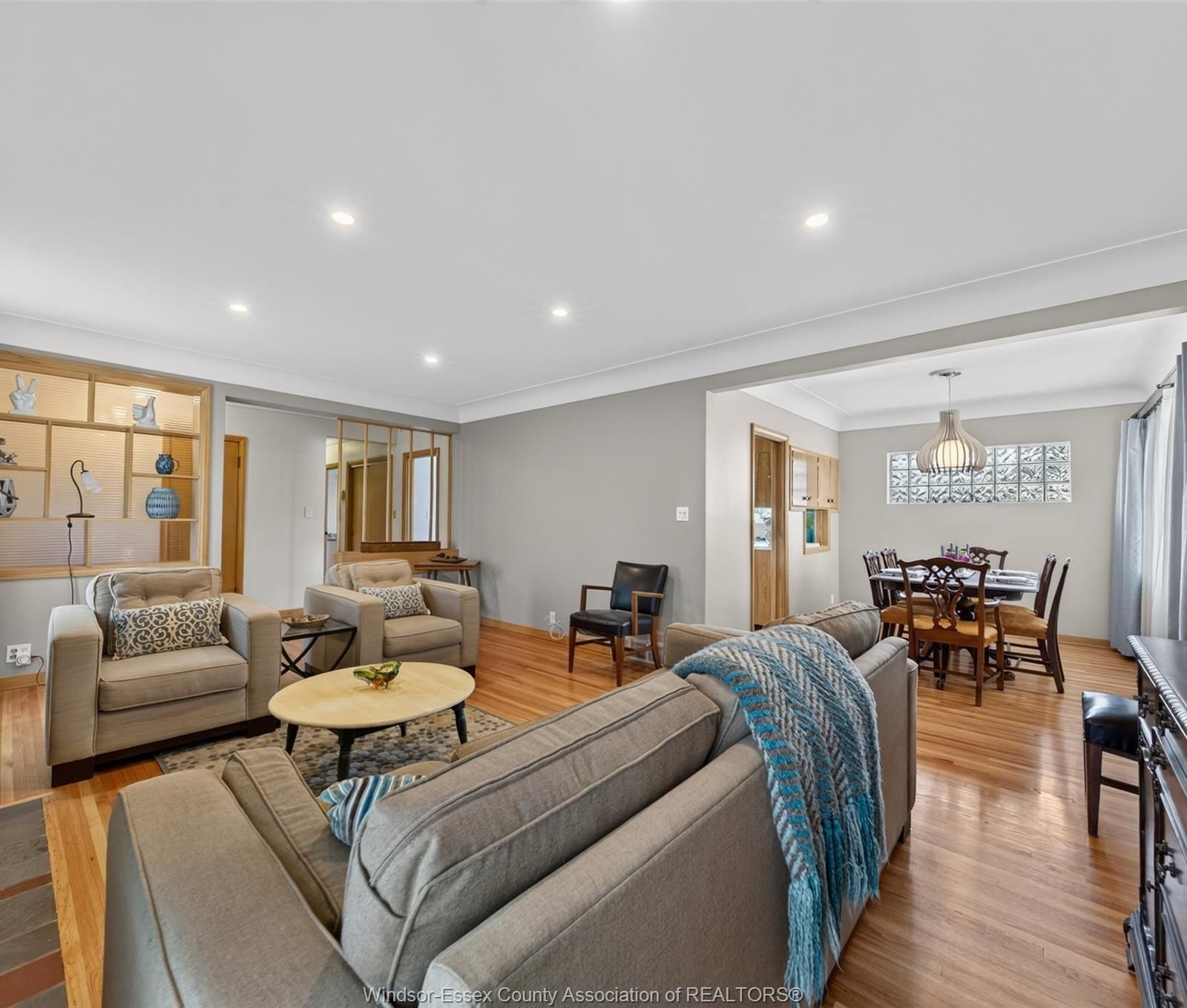 Open sightline from living room through to the dining area