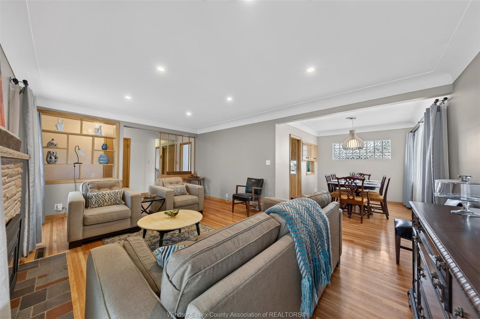 Open sightline from living room through to the dining area