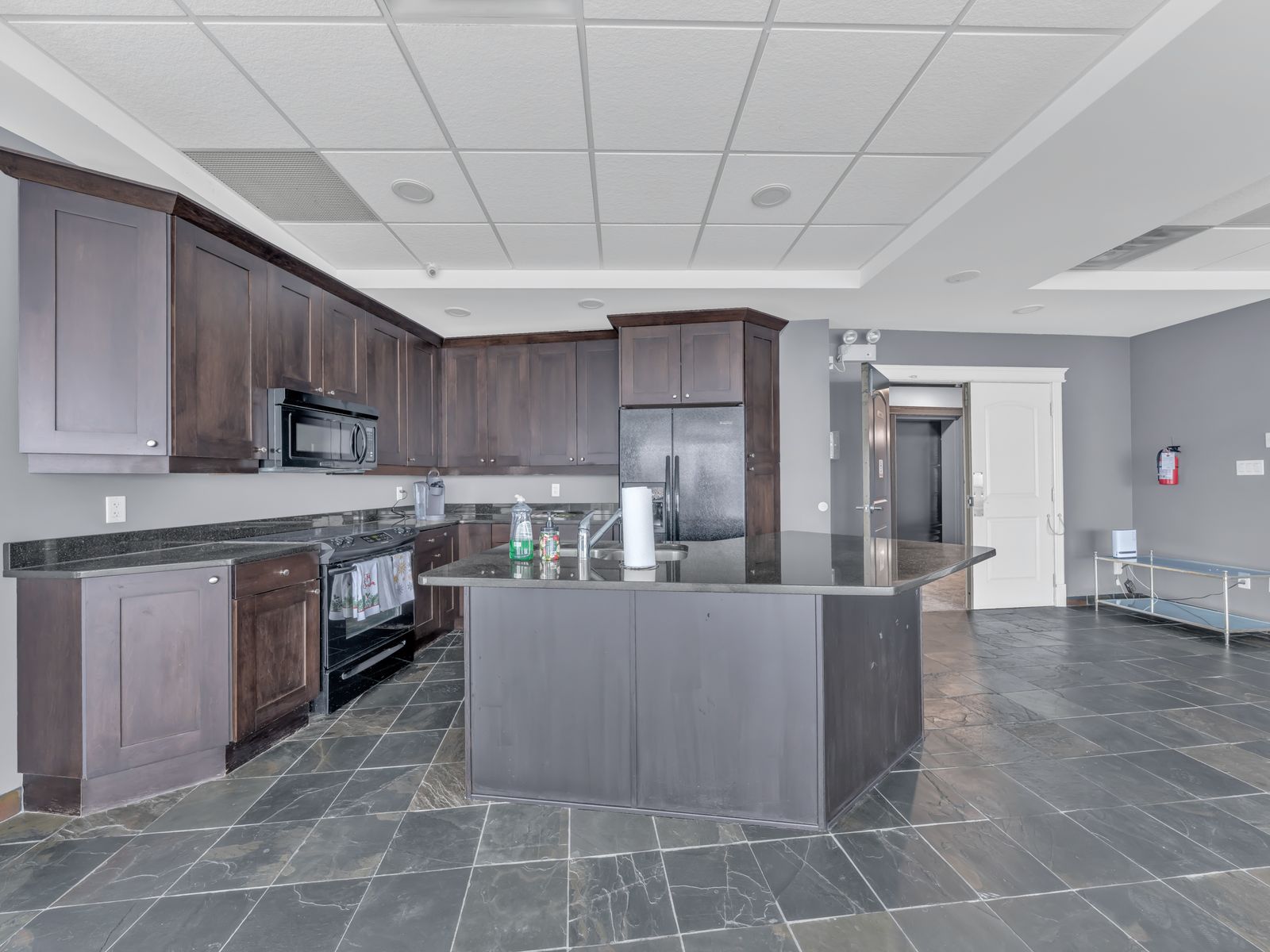 Building kitchen — party room