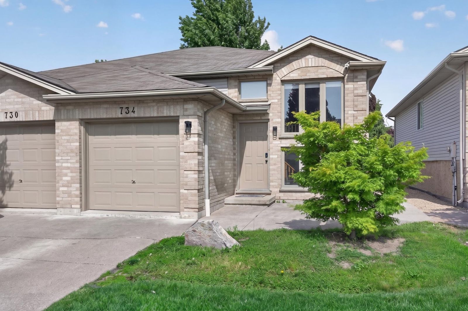 Front entry and garage close-up