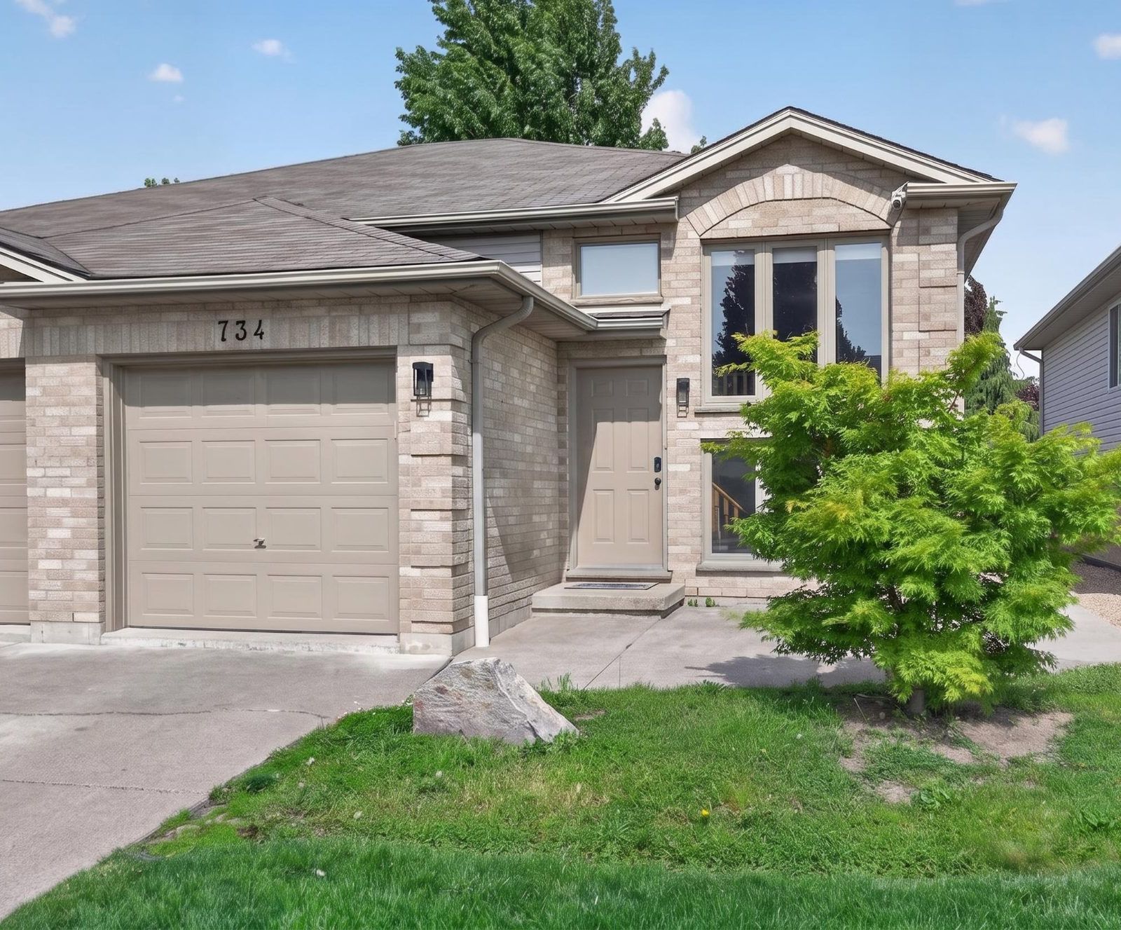 Front entry and garage close-up